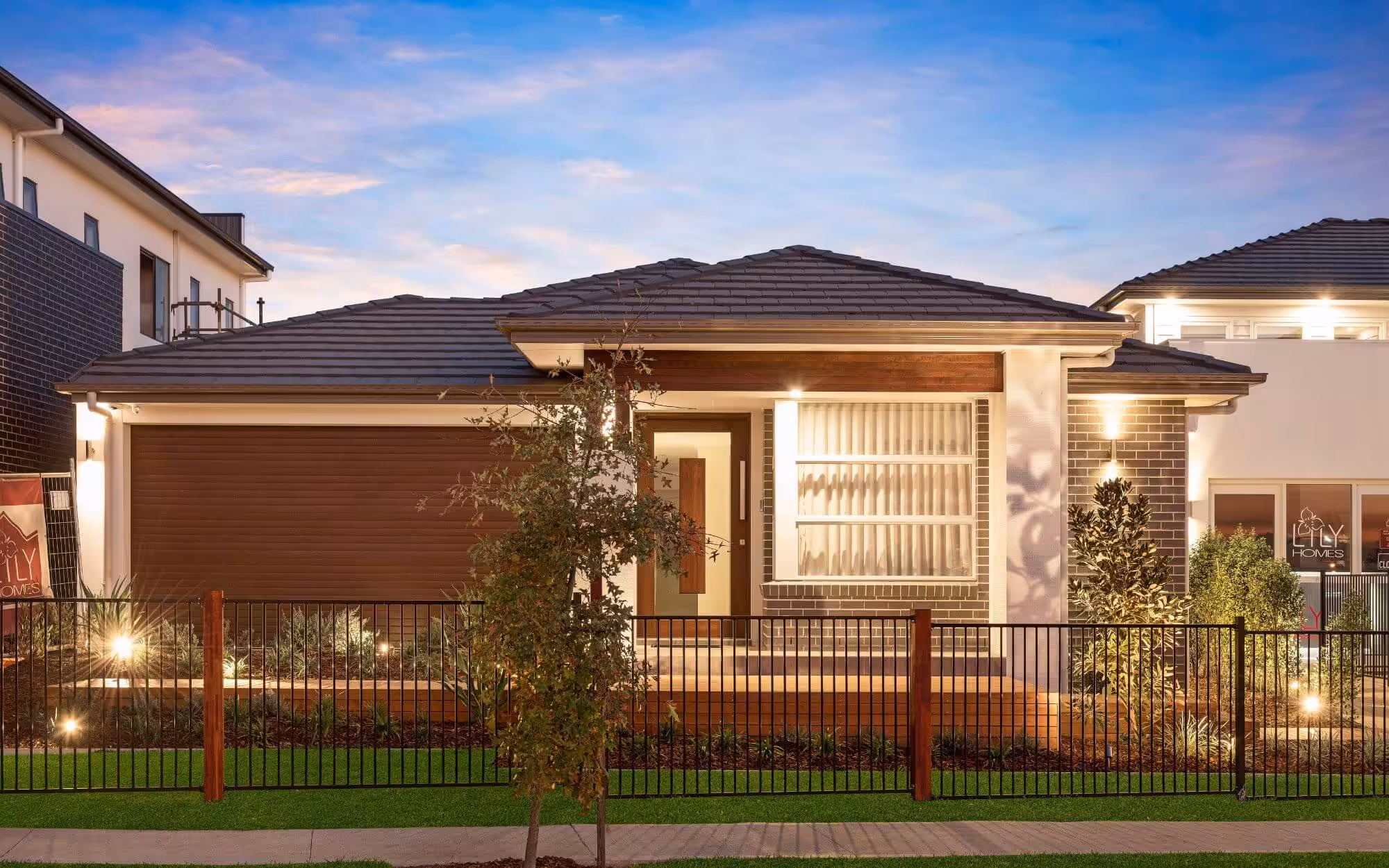 Aura single storey facade